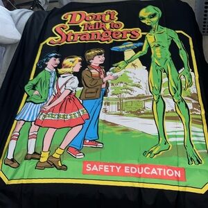 Don’t talk to strangers tapestry